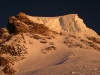 Der Gipfel des K2 bei Sonnenaufgang