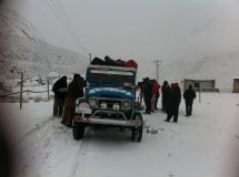 jeep-im-schnee